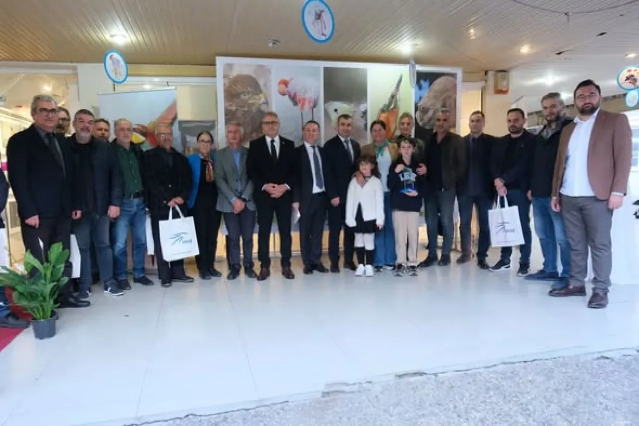 Foça'da Gediz Deltası'nın Doğal Güzellikleri Fotoğraf ve Karikatürlerle Sergileniyor Foça'da Gediz Deltası'nın Doğal Güzellikleri Fotoğraf ve Karikatürlerle Sergileniyor
