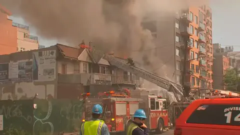 New York'ta Büyük Yangın: 21 Kişi Yaralandı