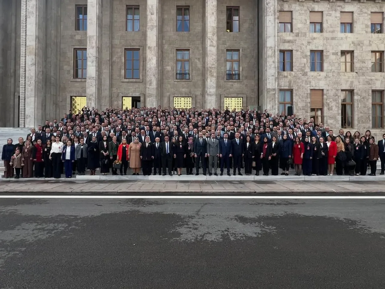MHP Antalya Teşkilatı TBMM'de Bahçeli ve Milletvekilleri ile Bir Araya Geldi MHP Antalya Teşkilatı TBMM'de Bahçeli ve Milletvekilleri ile Bir Araya Geldi