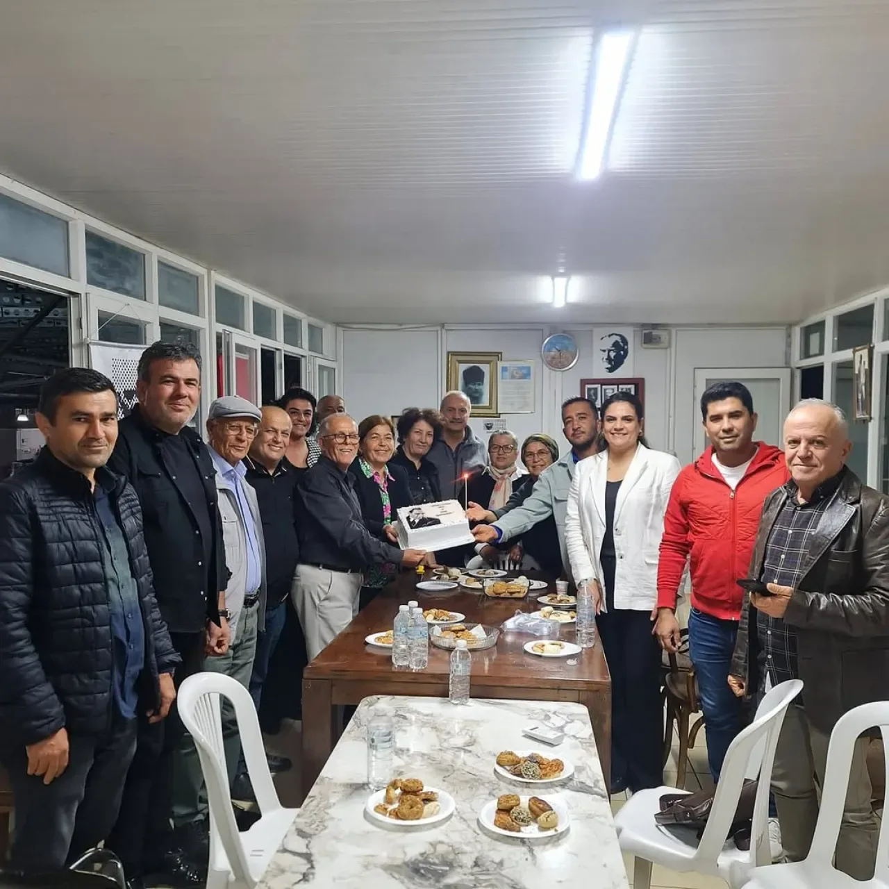 İYİ Parti Demre İlçe Başkanı Hüseyin Erol, Öğretmenler Günü Programında İYİ Parti Demre İlçe Başkanı Hüseyin Erol, Öğretmenler Günü Programında