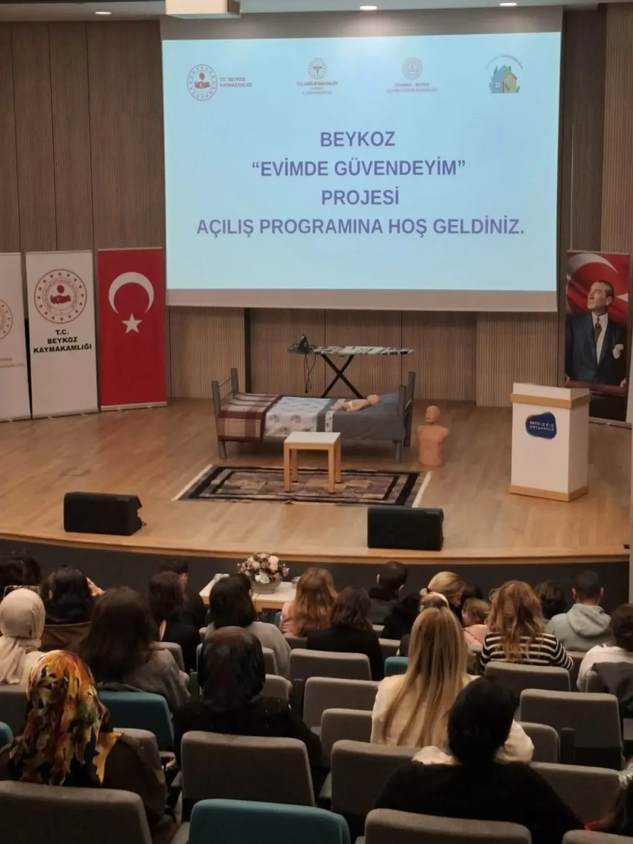 Beykoz'da Ev Kazalarında İlk Yardım Eğitimi Verildi Beykoz'da Ev Kazalarında İlk Yardım Eğitimi Verildi