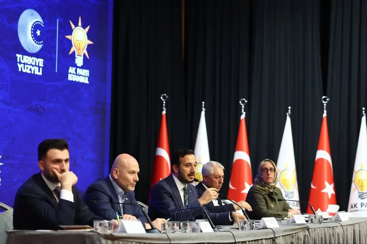AK Parti İstanbul'da Teşkilat Gündemi Toplantısı Gerçekleştirildi AK Parti İstanbul'da Teşkilat Gündemi Toplantısı Gerçekleştirildi