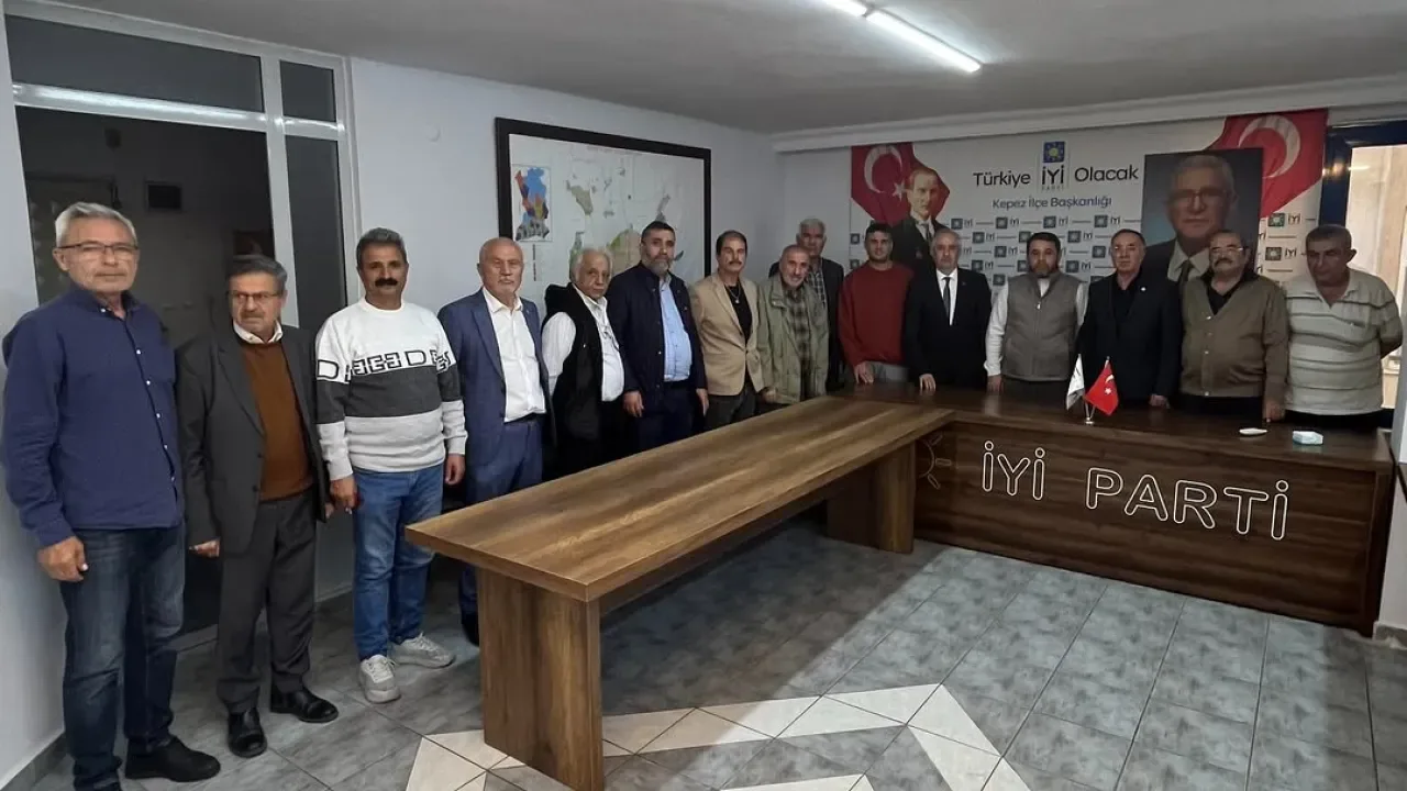 İYİ Parti Antalya Kepez İlçe Başkanı'na Dernekten Hayırlı Olsun Ziyareti İYİ Parti Antalya Kepez İlçe Başkanı'na Dernekten Hayırlı Olsun Ziyareti