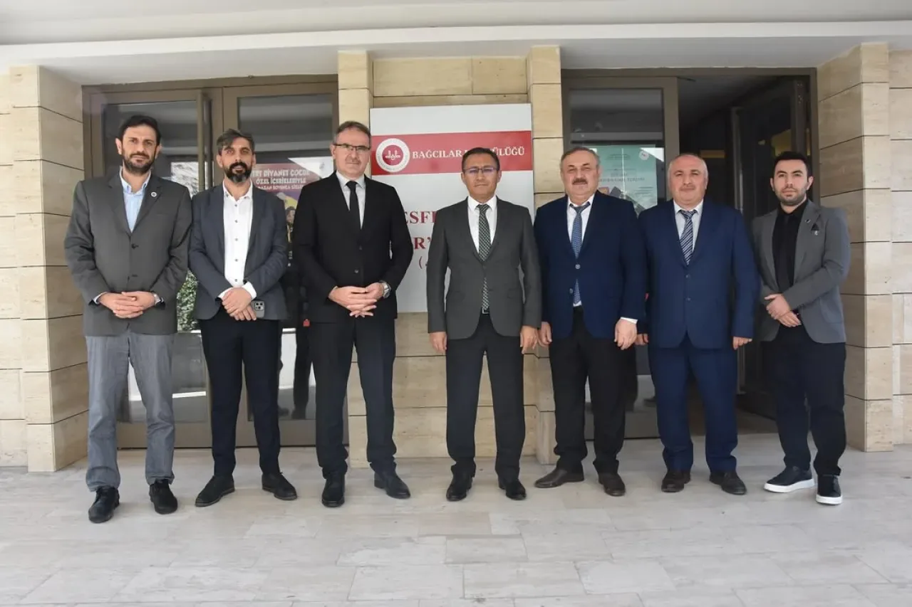 Bağcılar Kaymakamı Abdullah Uçgun, İlçe Müftülüğü'nü Ziyaret Etti Bağcılar Kaymakamı Abdullah Uçgun, İlçe Müftülüğü'nü Ziyaret Etti
