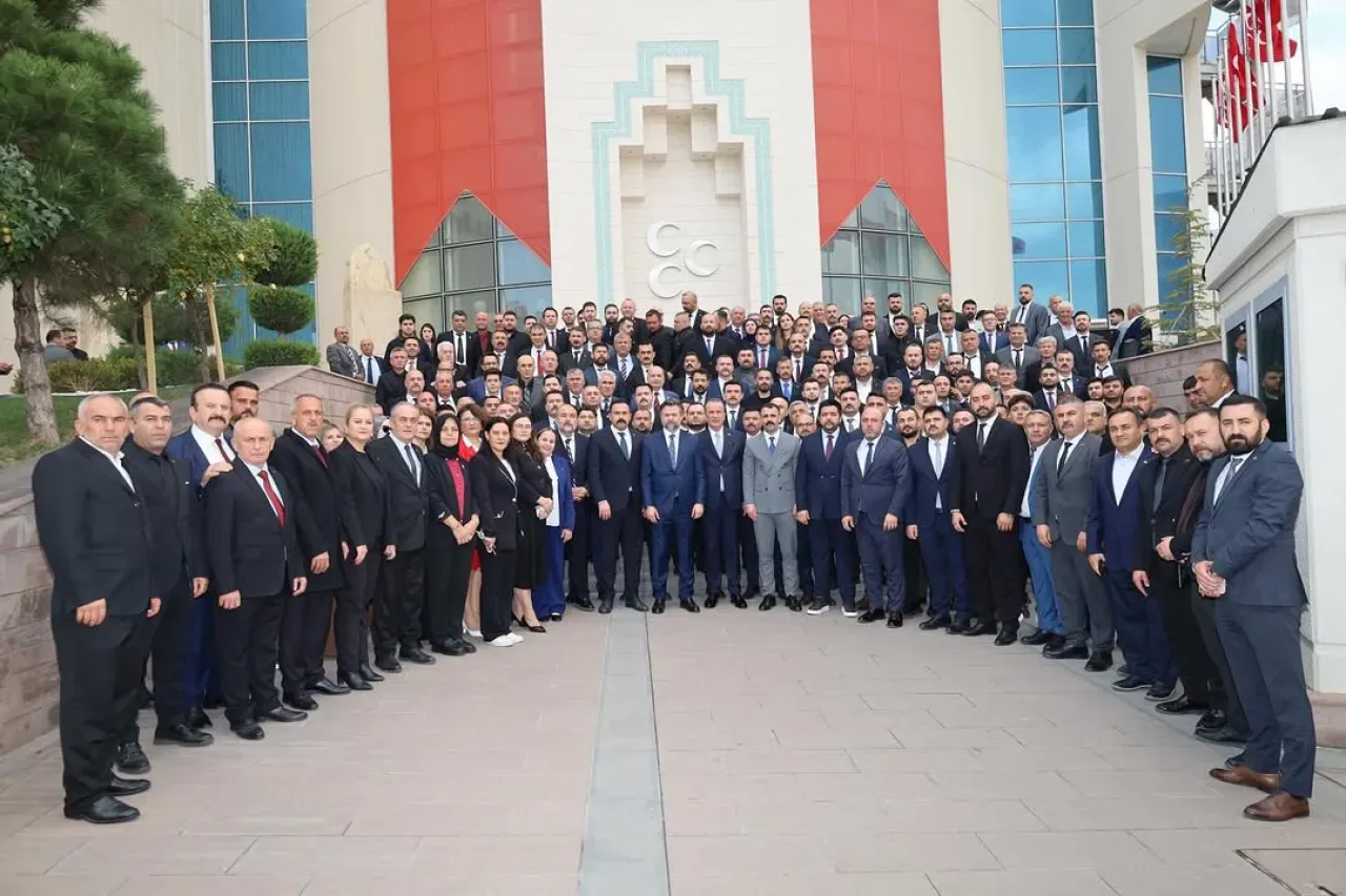 MHP Antalya Teşkilatı, Genel Merkez'de Devlet Bahçeli ile Bir Araya Geldi MHP Antalya Teşkilatı, Genel Merkez'de Devlet Bahçeli ile Bir Araya Geldi