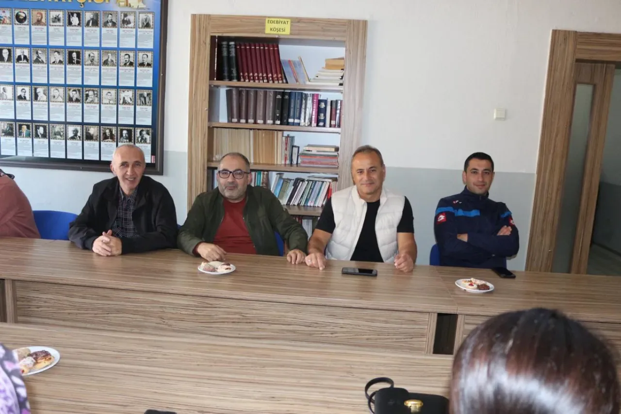 İznik'te Erasmus MOVO Projesi Eğitim Semineri Düzenlendi İznik'te Erasmus MOVO Projesi Eğitim Semineri Düzenlendi
