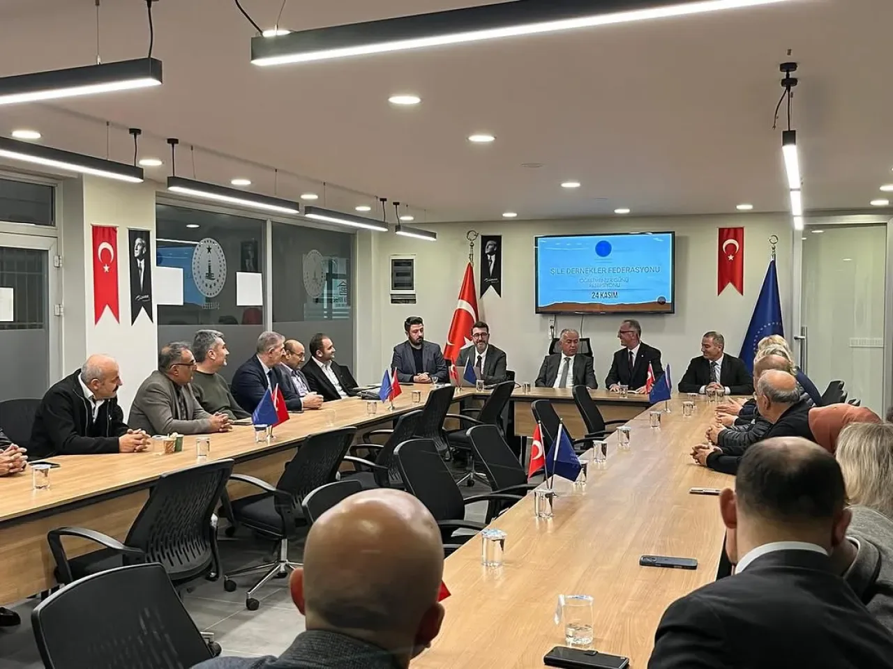 Şile'de 24 Kasım Öğretmenler Günü Resepsiyonu Düzenlendi Şile'de 24 Kasım Öğretmenler Günü Resepsiyonu Düzenlendi
