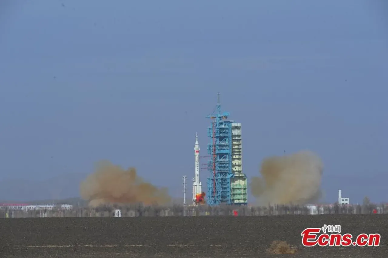 Shenzhou-22 Uzay Aracı, Otonom Buluşma ve Kenetlenme Manevrasını Başarıyla Tamamladı Shenzhou-22 Uzay Aracı, Otonom Buluşma ve Kenetlenme Manevrasını Başarıyla Tamamladı