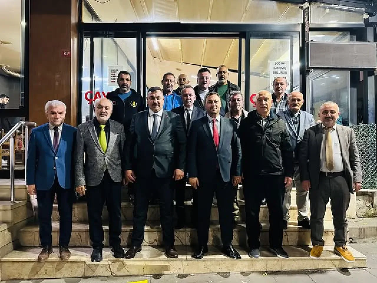 MHP Pendik İlçe Başkanı Eşref Eryılmaz, Orhangazi Mahallesi'nde Teşkilat Buluşması Gerçekleştirdi MHP Pendik İlçe Başkanı Eşref Eryılmaz, Orhangazi Mahallesi'nde Teşkilat Buluşması Gerçekleştirdi