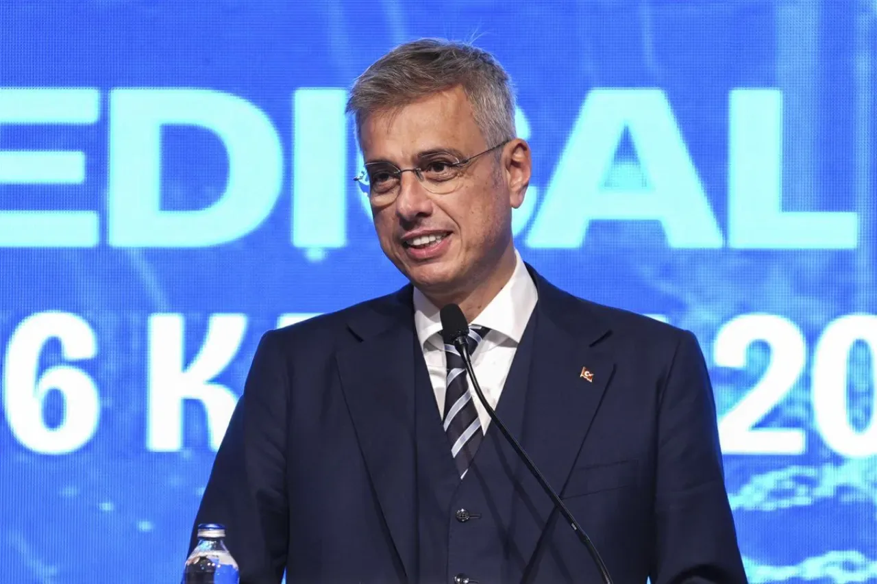 Sağlık Bakanı Memişoğlu, Türk Tıp Dünyası Kurultayı'nda Ülkenin Gücünü Bilimde Aradı Sağlık Bakanı Memişoğlu, Türk Tıp Dünyası Kurultayı'nda Ülkenin Gücünü Bilimde Aradı