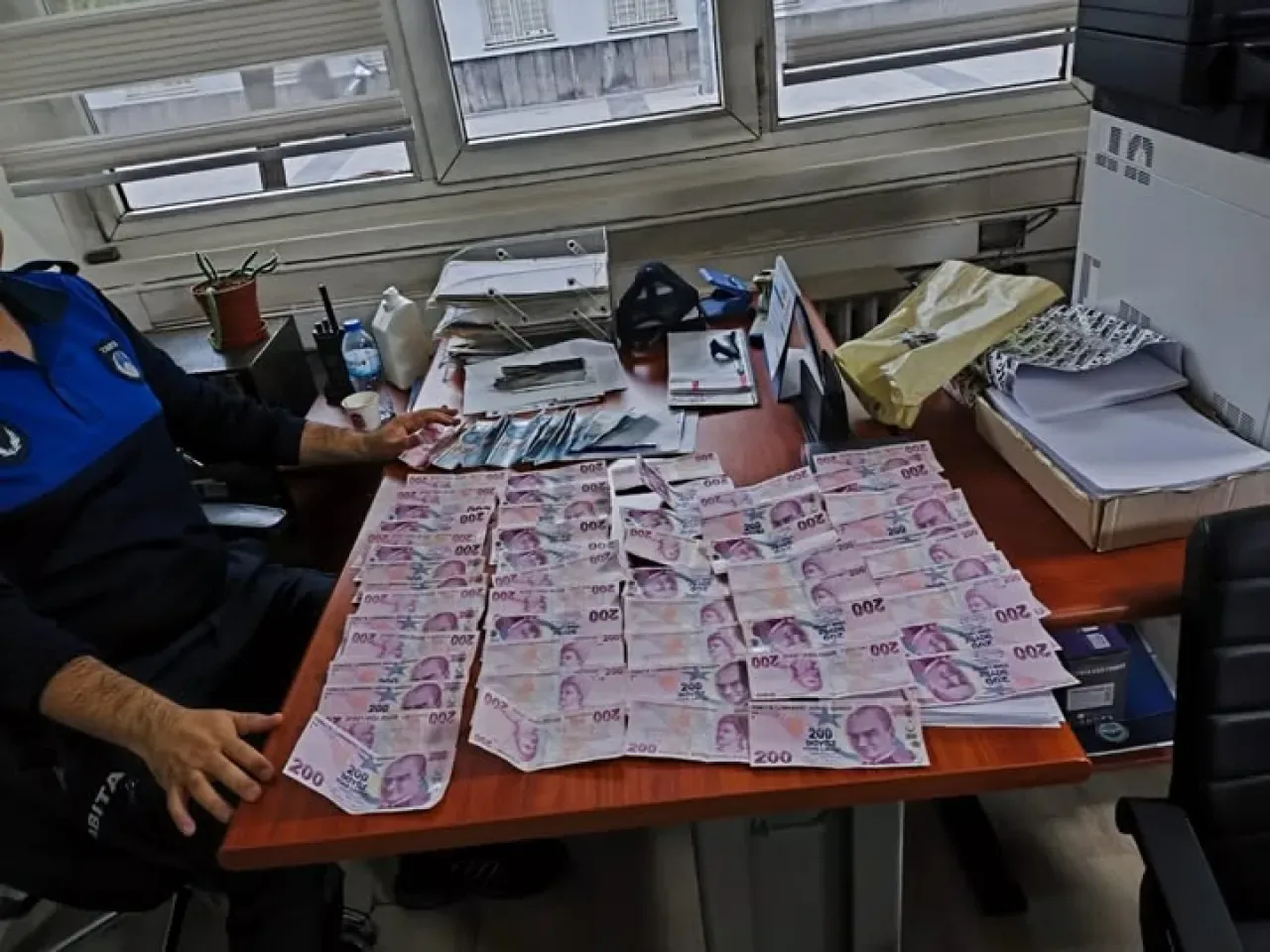 Kayseri'de Zabıta Ekipleri Dilencilik Operasyonu Gerçekleştirdi Kayseri'de Zabıta Ekipleri Dilencilik Operasyonu Gerçekleştirdi