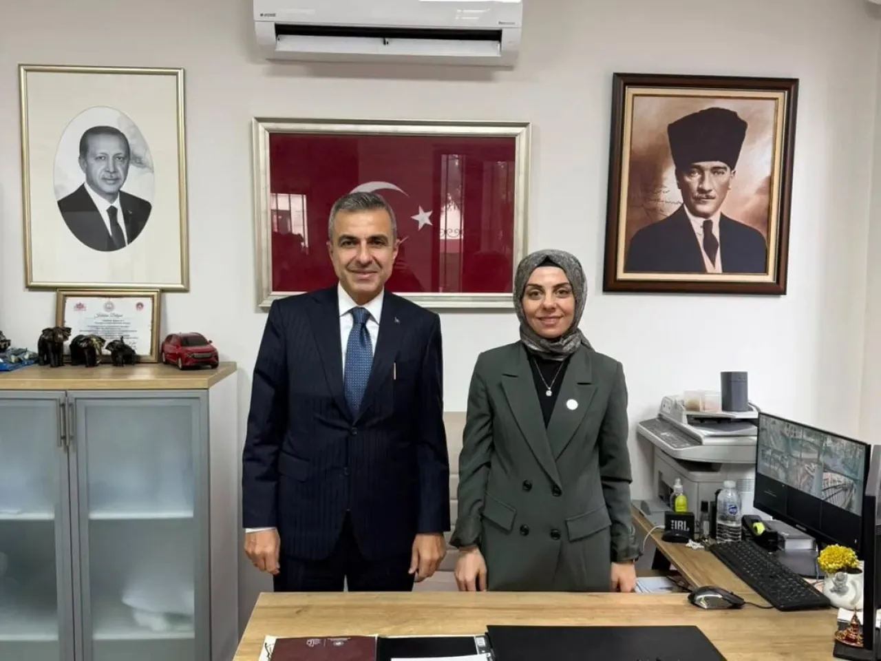 Beyoğlu Kaymakamı Abdullah Atakan Atasoy, Kulaksız Mahalle Muhtarı'nı Ziyaret Etti Beyoğlu Kaymakamı Abdullah Atakan Atasoy, Kulaksız Mahalle Muhtarı'nı Ziyaret Etti