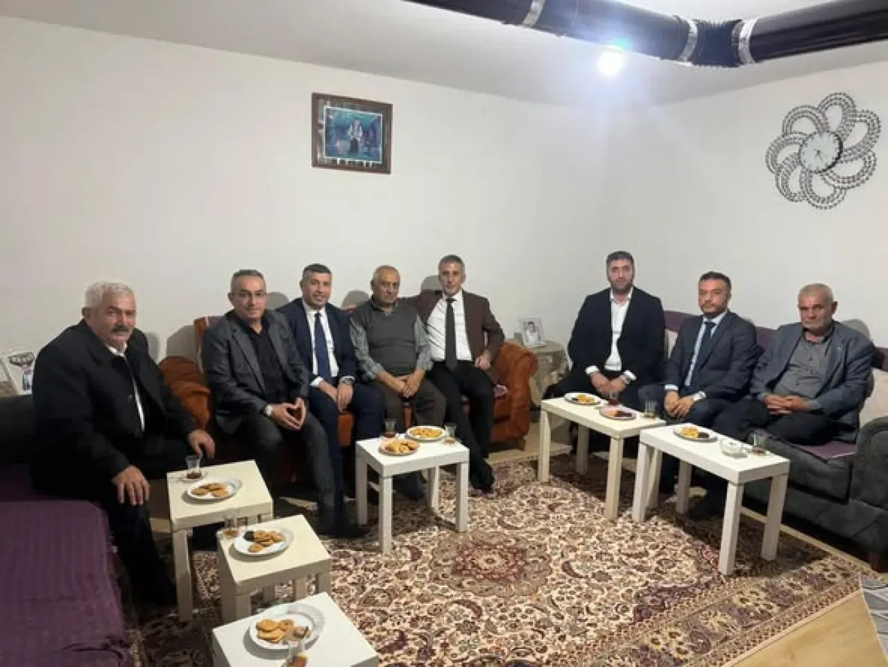 MHP Ankara Ekibi, Bala'da Vatandaşla Buluştu MHP Ankara Ekibi, Bala'da Vatandaşla Buluştu