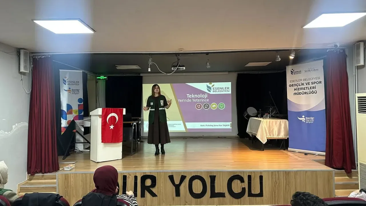 Esenler'de Teknoloji Bağımlılığı ile Mücadele İçin Önemli Seminer Düzenlendi Esenler'de Teknoloji Bağımlılığı ile Mücadele İçin Önemli Seminer Düzenlendi