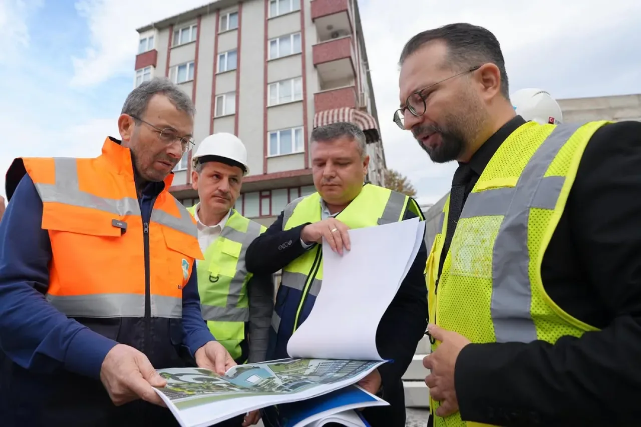 Pendik Belediye Başkanı Ahmet Cin, Yeni Hizmet Binası İnşaatında İncelemede Bulundu Pendik Belediye Başkanı Ahmet Cin, Yeni Hizmet Binası İnşaatında İncelemede Bulundu