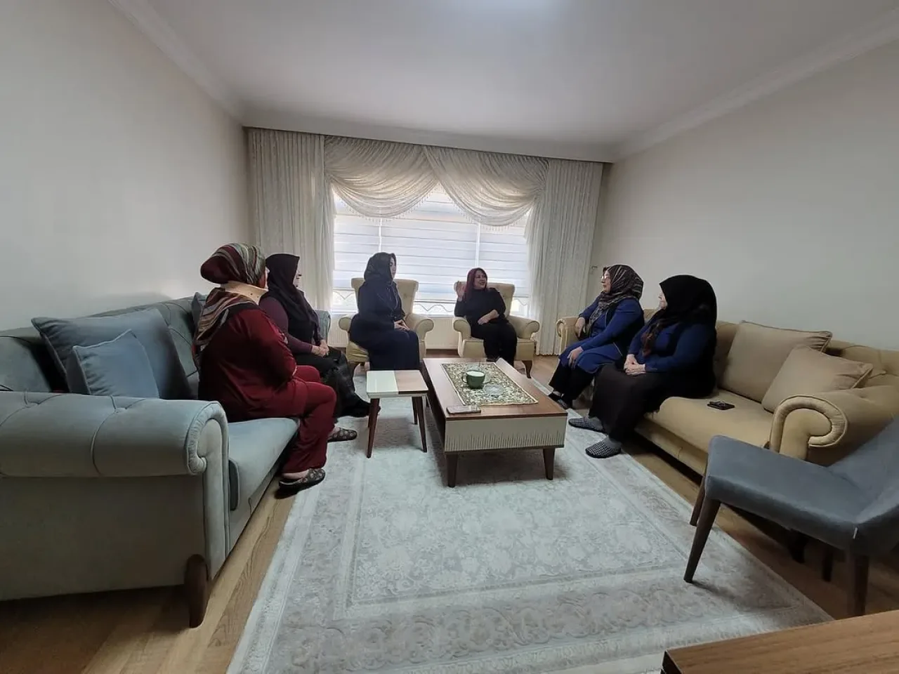 MHP Yenimahalle İlçe Başkanlığı Pamuklar Mahallesi'nde Ev Ziyareti Gerçekleştirdi MHP Yenimahalle İlçe Başkanlığı Pamuklar Mahallesi'nde Ev Ziyareti Gerçekleştirdi