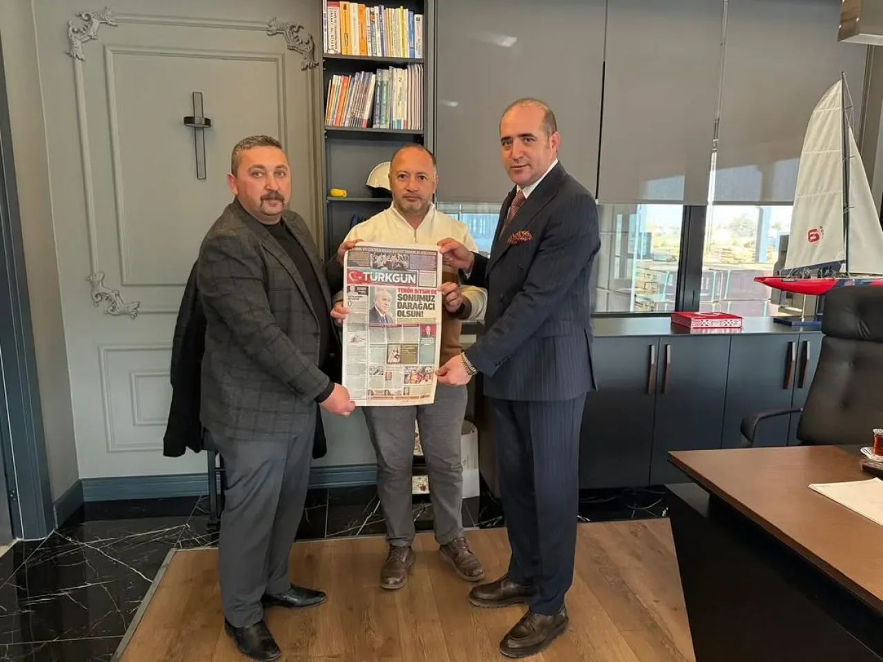 MHP Akyurt İlçe Yönetimi, Altunoğulları Kereste Fabrikası'nı Ziyaret Etti MHP Akyurt İlçe Yönetimi, Altunoğulları Kereste Fabrikası'nı Ziyaret Etti