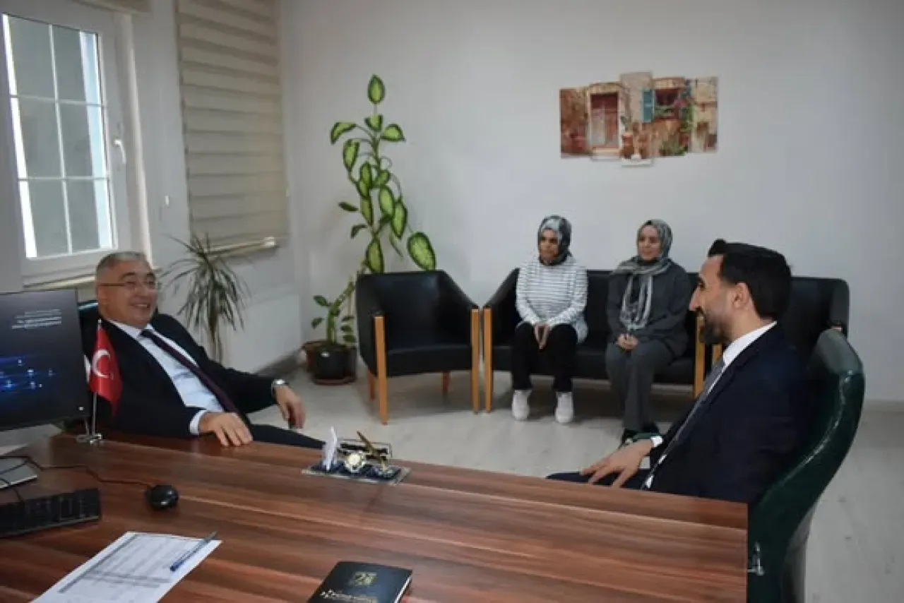 Bursa Aile ve Sosyal Hizmetler İl Müdürü Yıldırım Sosyal Hizmet Merkezi'nde İnceleme Yaptı Bursa Aile ve Sosyal Hizmetler İl Müdürü Yıldırım Sosyal Hizmet Merkezi'nde İnceleme Yaptı