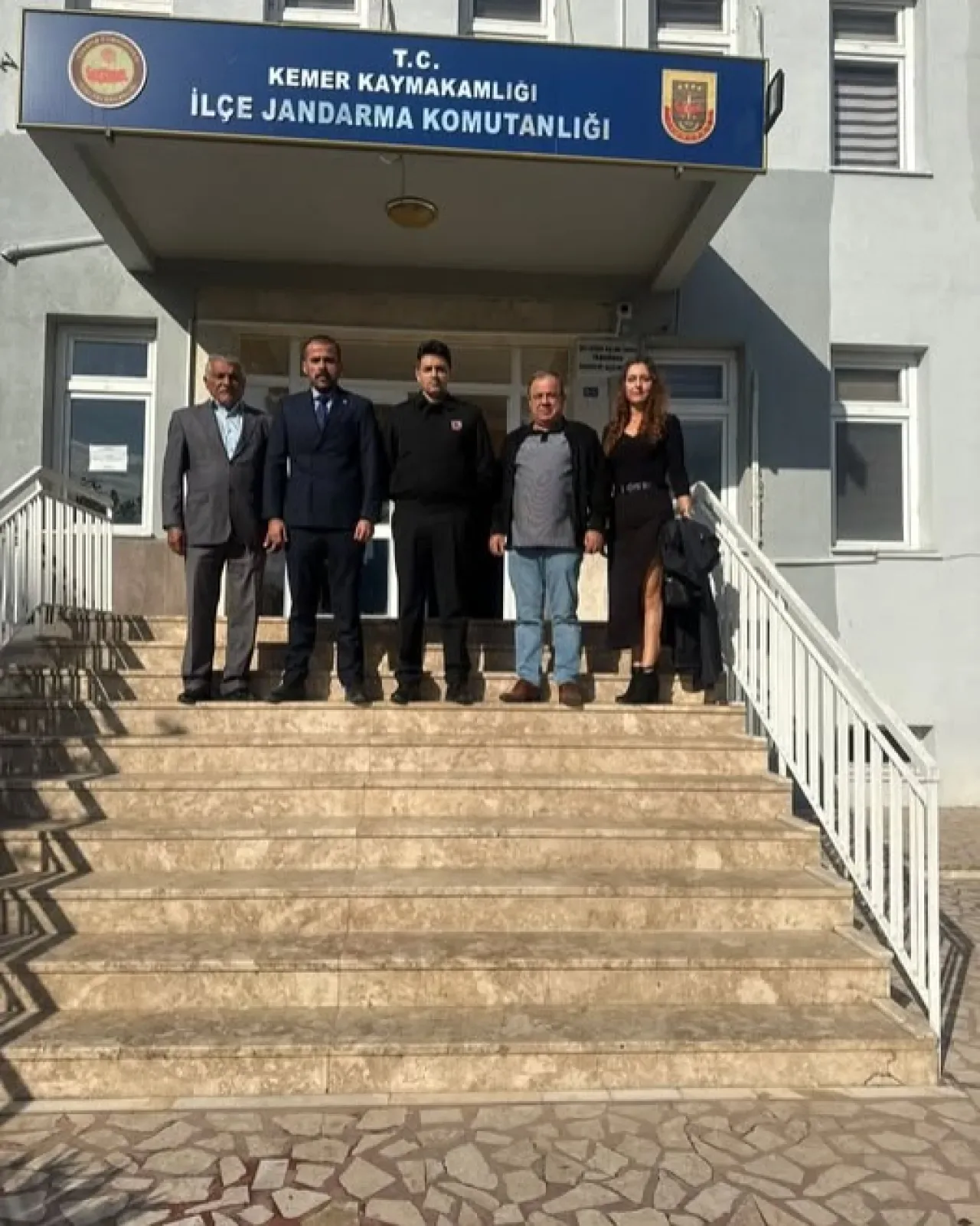 İYİ Parti Kemer İlçe Başkanı Tolga Kaviş, Jandarma Komutanlarını Ziyaret Etti İYİ Parti Kemer İlçe Başkanı Tolga Kaviş, Jandarma Komutanlarını Ziyaret Etti