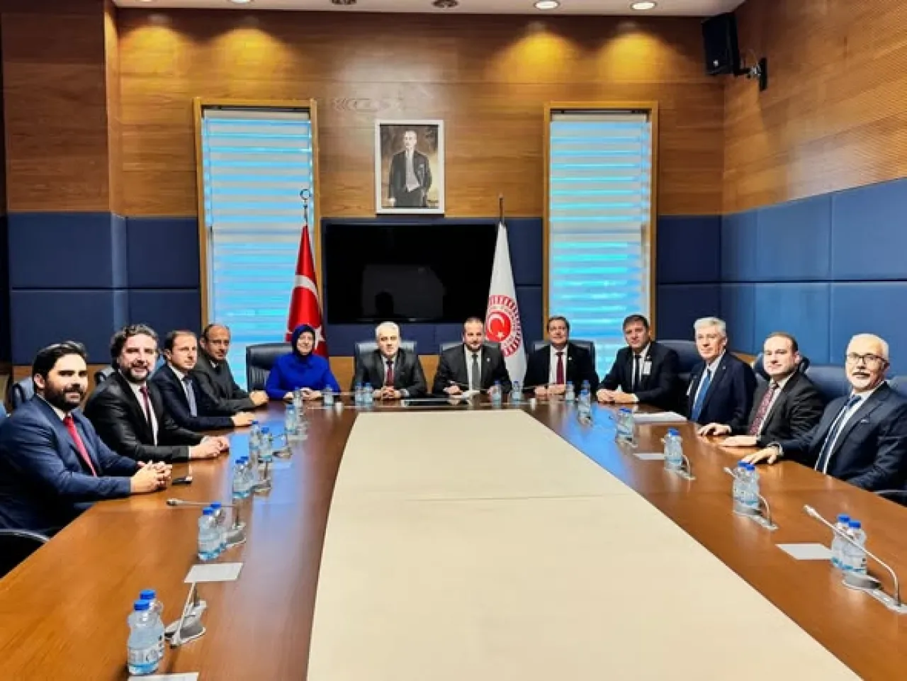 Balkan Türk İşadamları Meclis'te Görüşüldü: Ekonomik ve Kültürel İş Birliği Vurgusu Balkan Türk İşadamları Meclis'te Görüşüldü: Ekonomik ve Kültürel İş Birliği Vurgusu