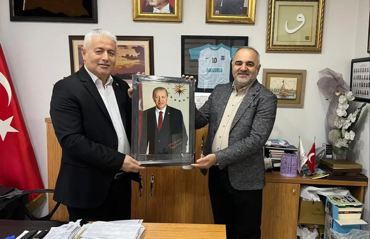 AK Parti Üsküdar İlçe Başkanlığı, Bulgurlu Mahalle Muhtarı'nı Ziyaret Etti AK Parti Üsküdar İlçe Başkanlığı, Bulgurlu Mahalle Muhtarı'nı Ziyaret Etti