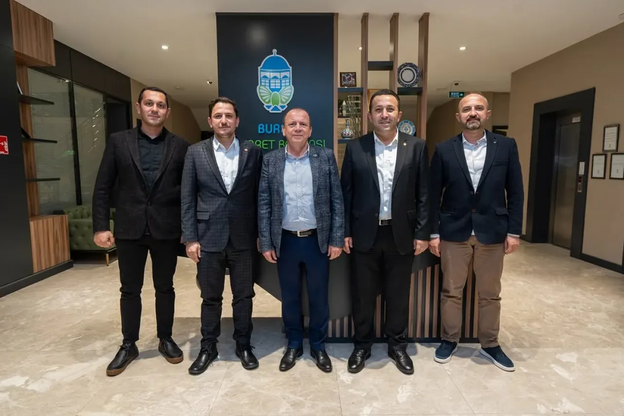 BEKSİAD Yönetimi, Bursa Ticaret Borsası'nı Ziyaret Etti BEKSİAD Yönetimi, Bursa Ticaret Borsası'nı Ziyaret Etti