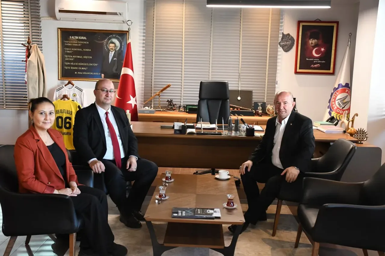 Polatlı Ticaret Odası Başkanı Ulvi Sakarya, Halkbank Yetkililerini Ağırladı Polatlı Ticaret Odası Başkanı Ulvi Sakarya, Halkbank Yetkililerini Ağırladı