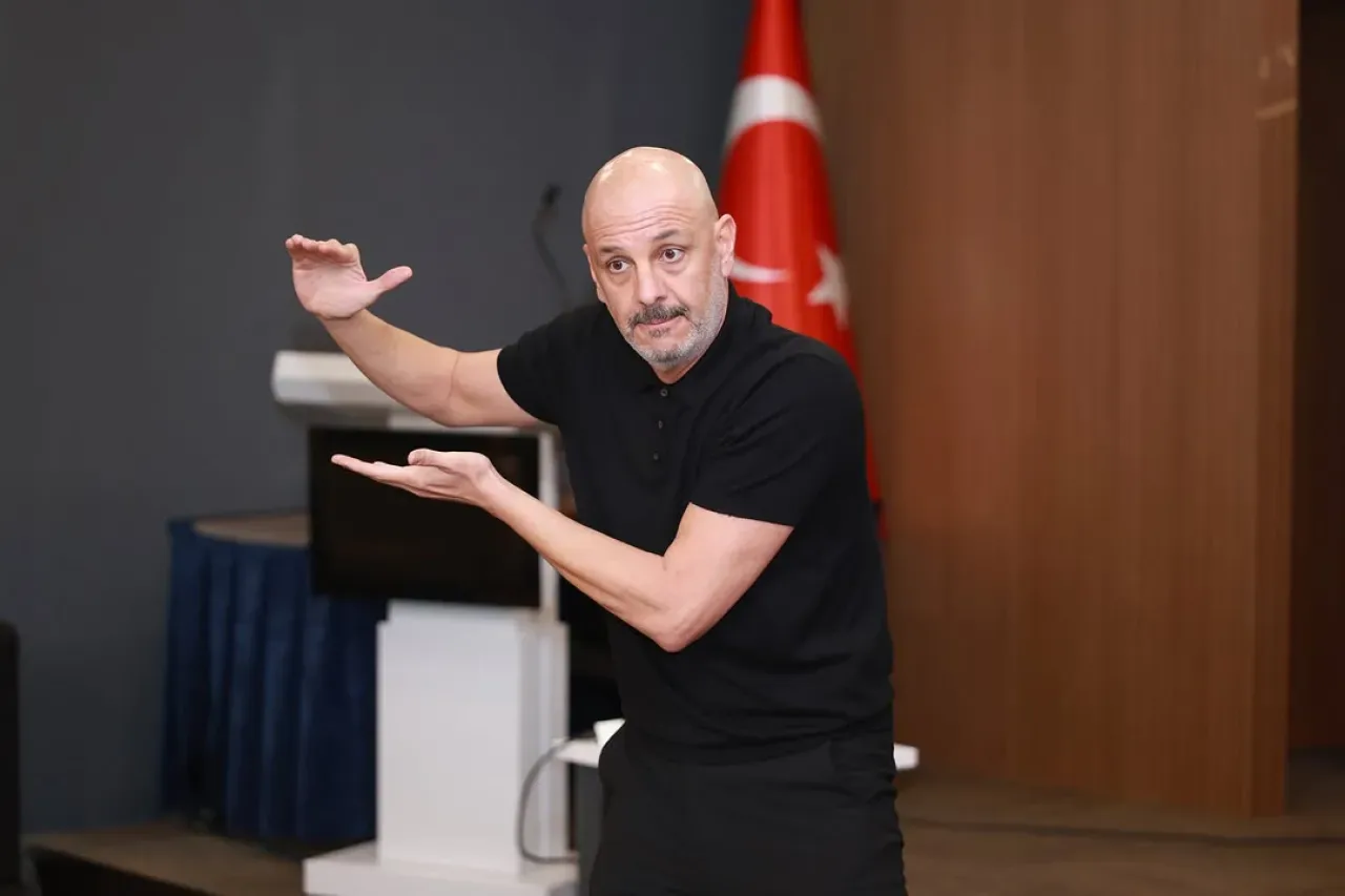 Kumluca'da Aile Şirketlerinin Geleceği Masaya Yatırıldı Kumluca'da Aile Şirketlerinin Geleceği Masaya Yatırıldı