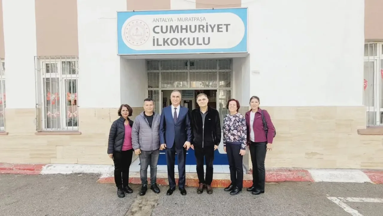 Muratpaşa İlçe Milli Eğitim Müdürü Coşkunsu, Cumhuriyet İlkokulu'nda İncelemelerde Bulundu Muratpaşa İlçe Milli Eğitim Müdürü Coşkunsu, Cumhuriyet İlkokulu'nda İncelemelerde Bulundu
