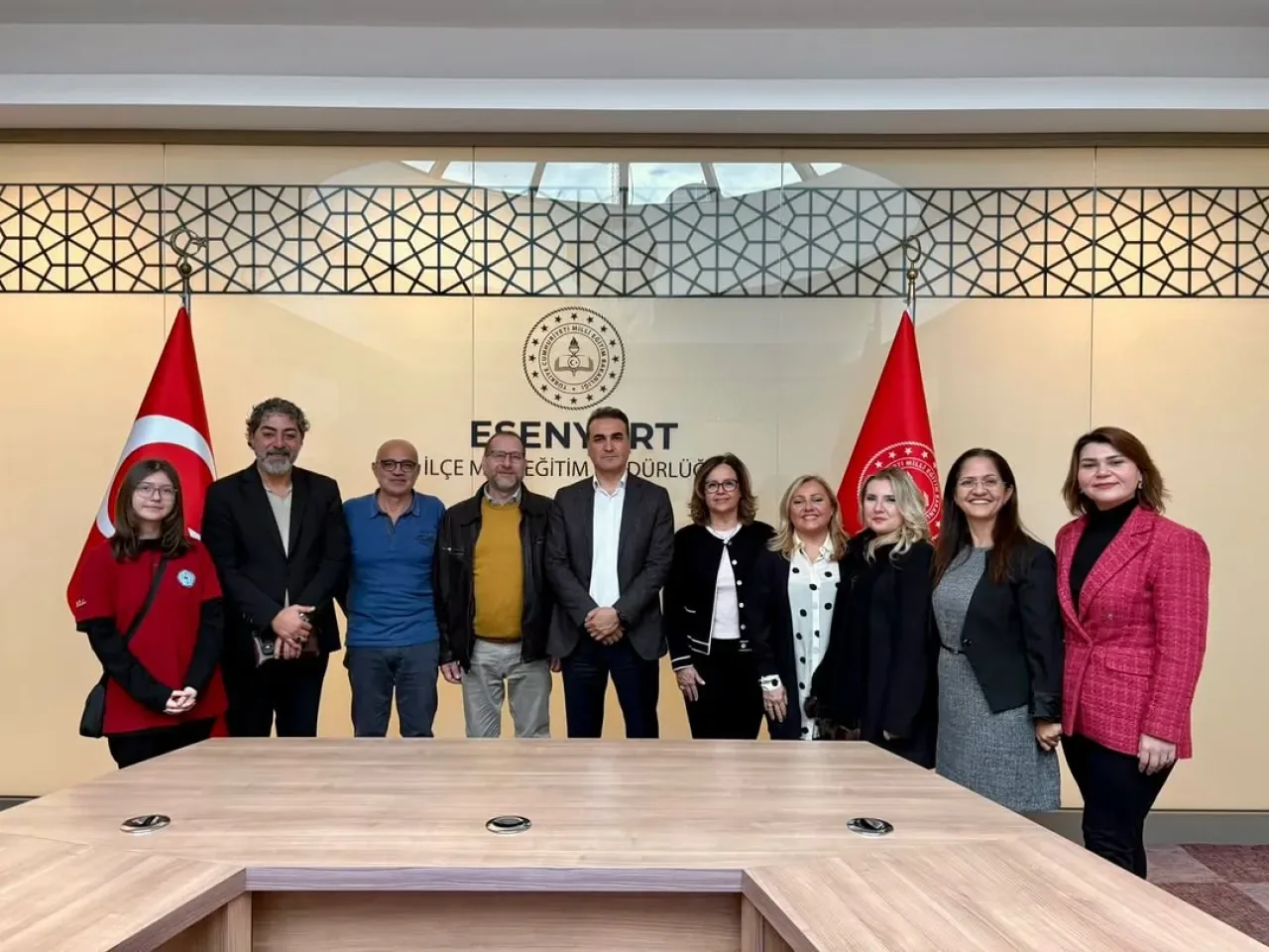 Esenyurt'ta Uluslararası Eğitim İş Birliği: İtalyan Öğretmenler Erasmus Programı Kapsamında Ağırlandı Esenyurt'ta Uluslararası Eğitim İş Birliği: İtalyan Öğretmenler Erasmus Programı Kapsamında Ağırlandı