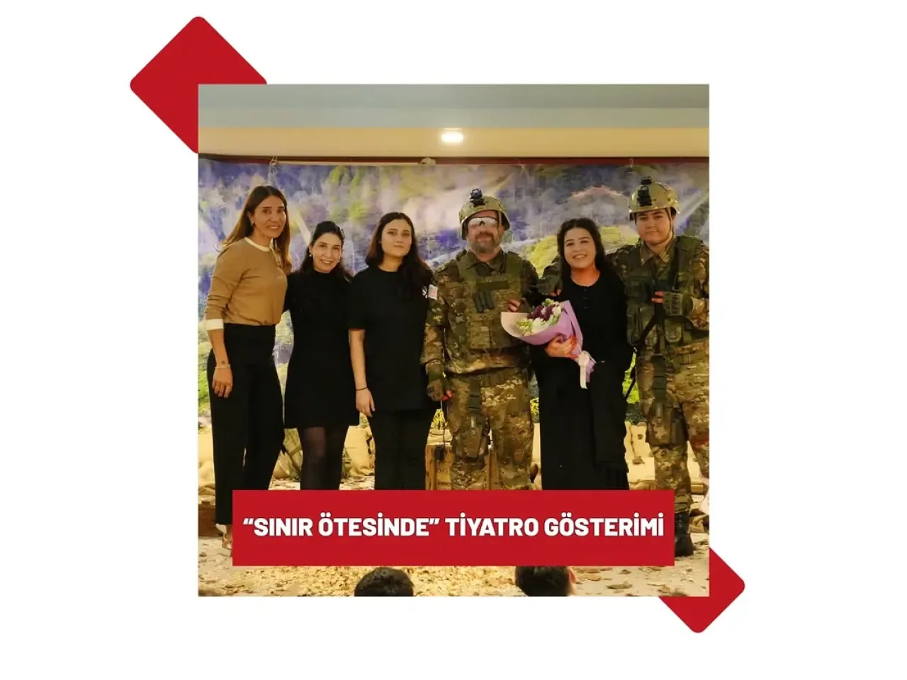 İstanbul Rumeli Üniversitesi'nde "Sınır Ötesinde" Tiyatro Oyunu Sahnelendi İstanbul Rumeli Üniversitesi'nde "Sınır Ötesinde" Tiyatro Oyunu Sahnelendi