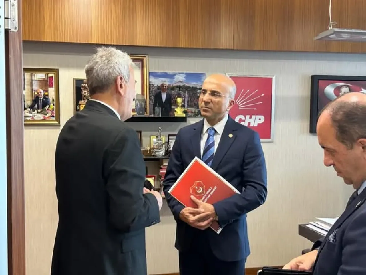 CHP'li Genç'ten Emekli Astsubayların Sorunlarına Meclis'te Destek Sözü CHP'li Genç'ten Emekli Astsubayların Sorunlarına Meclis'te Destek Sözü