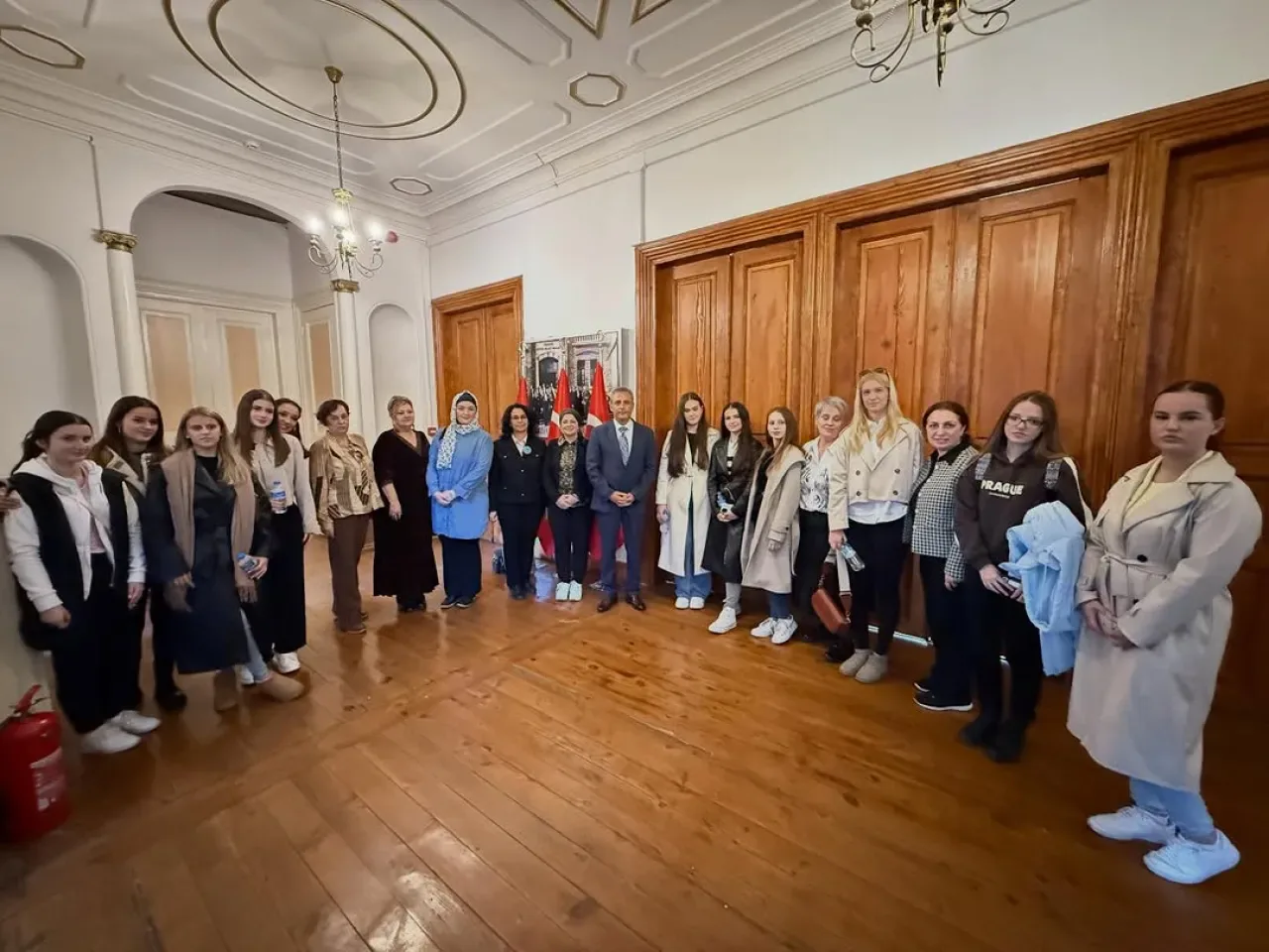 Kardeş Okul Projesi Kapsamında Bosna Hersek'ten Gelen Heyet Kadıköy Kaymakamını Ziyaret Etti Kardeş Okul Projesi Kapsamında Bosna Hersek'ten Gelen Heyet Kadıköy Kaymakamını Ziyaret Etti
