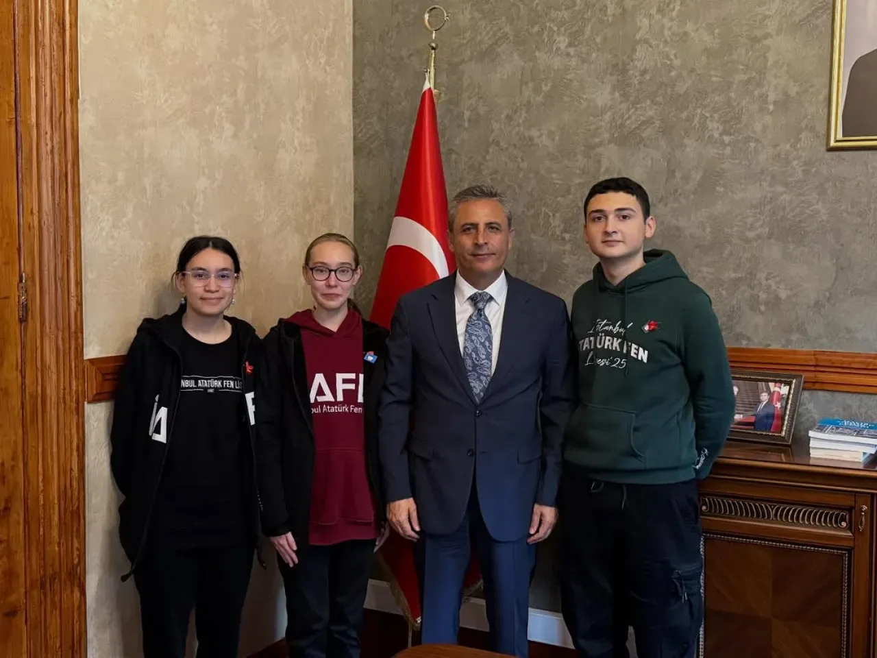 İstanbul Atatürk Fen Lisesi Öğrencileri Uluslararası Bilim Yarışmalarında Türkiye'yi Gururlandırdı İstanbul Atatürk Fen Lisesi Öğrencileri Uluslararası Bilim Yarışmalarında Türkiye'yi Gururlandırdı