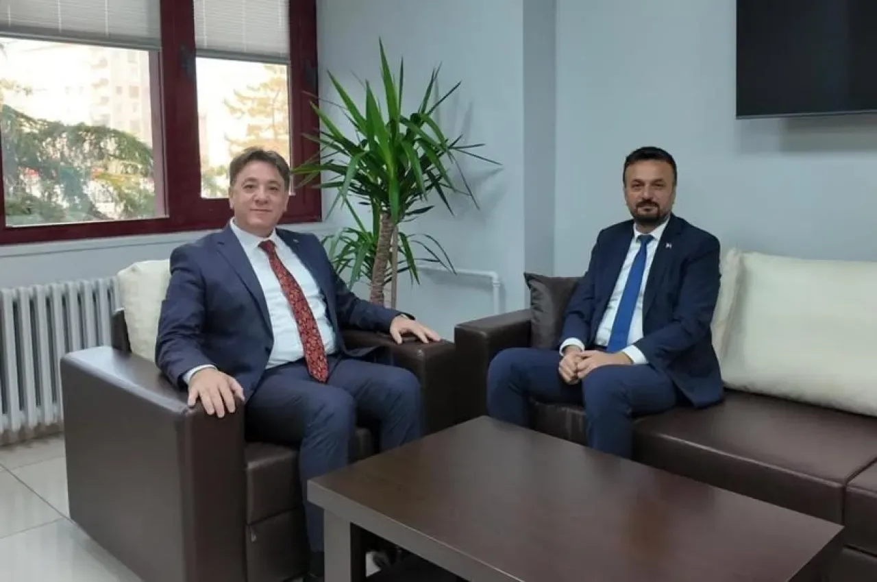 Develi Belediye Başkanı Adem Şengül, Kayseri İl Kültür ve Turizm Müdürü Şükrü Dursun'u Ziyaret Etti Develi Belediye Başkanı Adem Şengül, Kayseri İl Kültür ve Turizm Müdürü Şükrü Dursun'u Ziyaret Etti