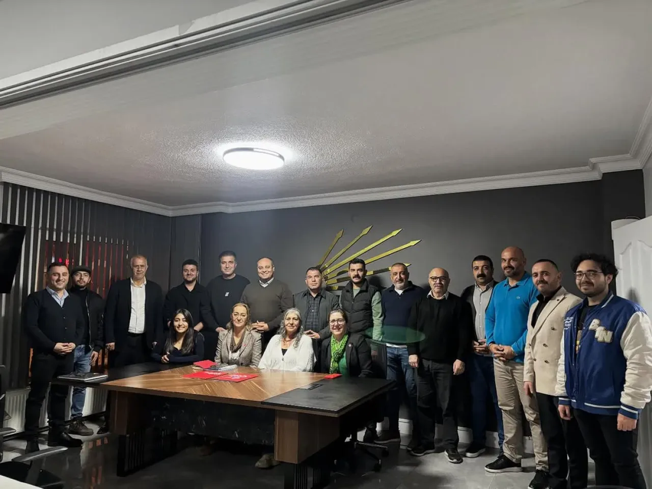 CHP Yenimahalle İlçe Başkanlığı 39. Olağan Kurultay Öncesi Toplantısını Gerçekleştirdi CHP Yenimahalle İlçe Başkanlığı 39. Olağan Kurultay Öncesi Toplantısını Gerçekleştirdi