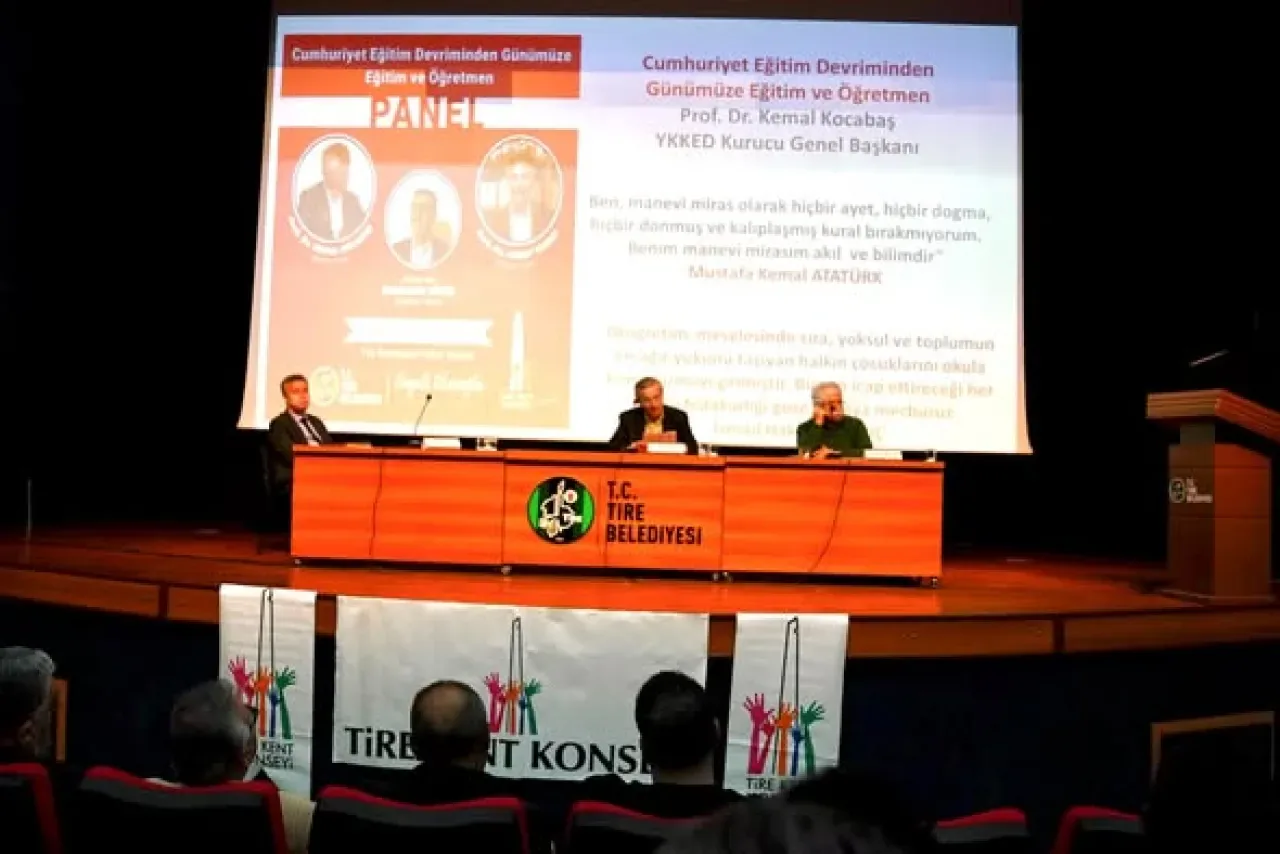 Tire'de Cumhuriyet Eğitim Devrimi ve Öğretmenlik Paneli Düzenlendi Tire'de Cumhuriyet Eğitim Devrimi ve Öğretmenlik Paneli Düzenlendi