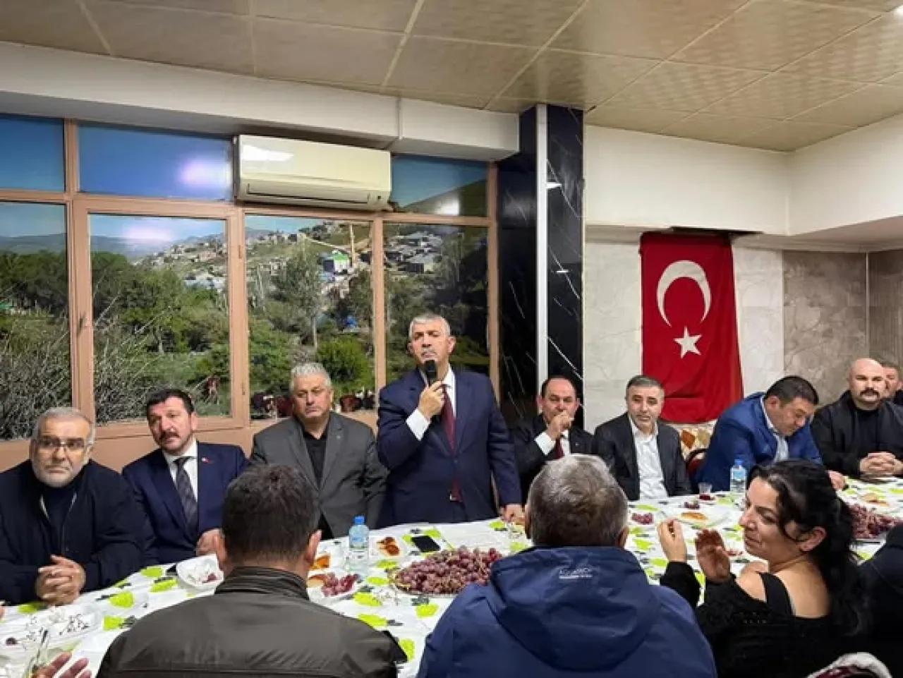 MHP İzmir İl Başkanı Veysel Şahin, Erzincan Tercanlılar Derneği'ni Ziyaret Etti MHP İzmir İl Başkanı Veysel Şahin, Erzincan Tercanlılar Derneği'ni Ziyaret Etti