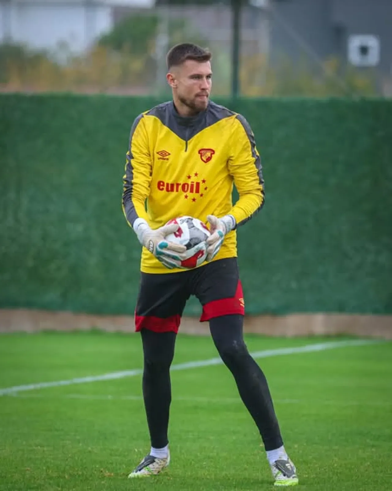 Göztepe, Antalyaspor Maçı Hazırlıklarına Antrenmanla Devam Etti Göztepe, Antalyaspor Maçı Hazırlıklarına Antrenmanla Devam Etti