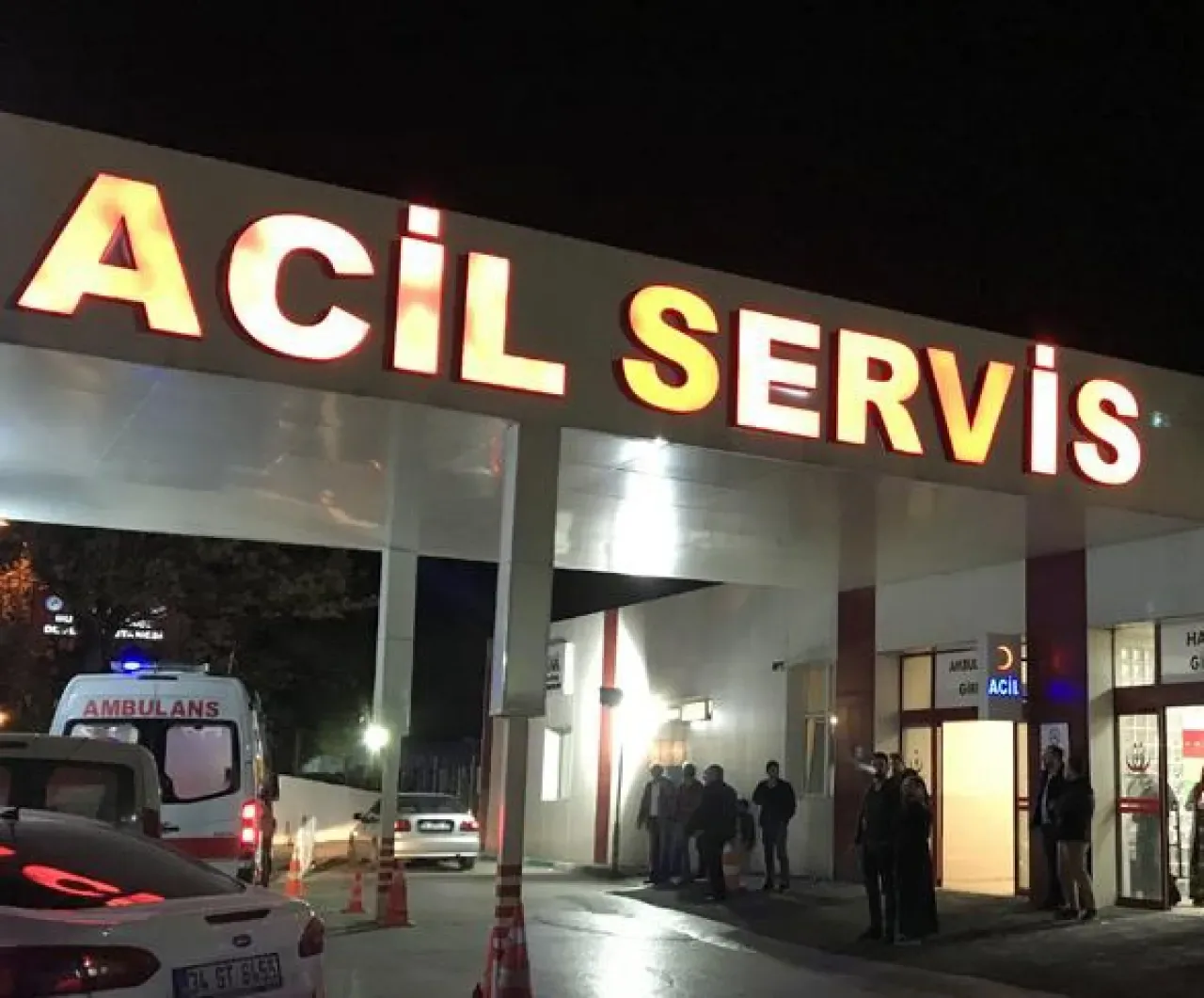 Muğla'da Tavuk Yemeğinden Zehirlenme: 1 Çocuk Hayatını Kaybetti Muğla'da Tavuk Yemeğinden Zehirlenme: 1 Çocuk Hayatını Kaybetti