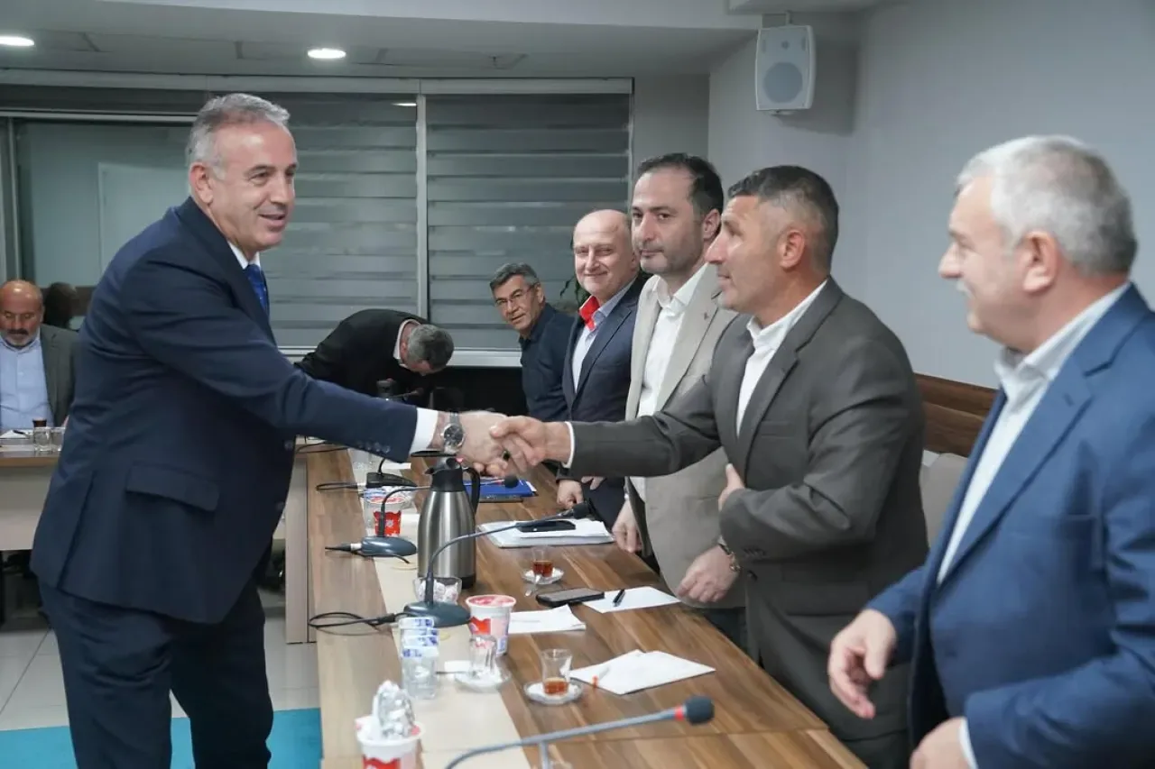 AK Parti Ümraniye'de Mahalle Başkanlarıyla Yeni Dönem Hedefleri Görüşüldü AK Parti Ümraniye'de Mahalle Başkanlarıyla Yeni Dönem Hedefleri Görüşüldü