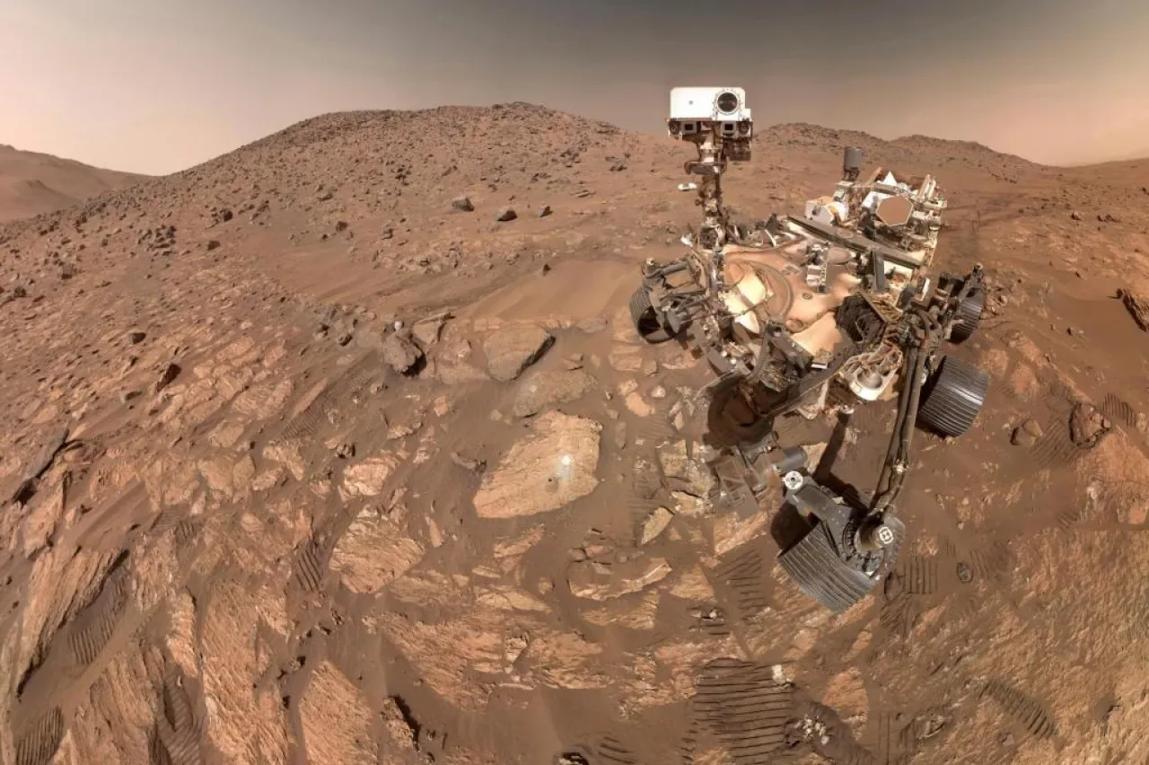 NASA'nın Perseverance Aracı Mars'ta İlk Kez Şimşek ve Gök Gürültüsü Kaydetti NASA'nın Perseverance Aracı Mars'ta İlk Kez Şimşek ve Gök Gürültüsü Kaydetti