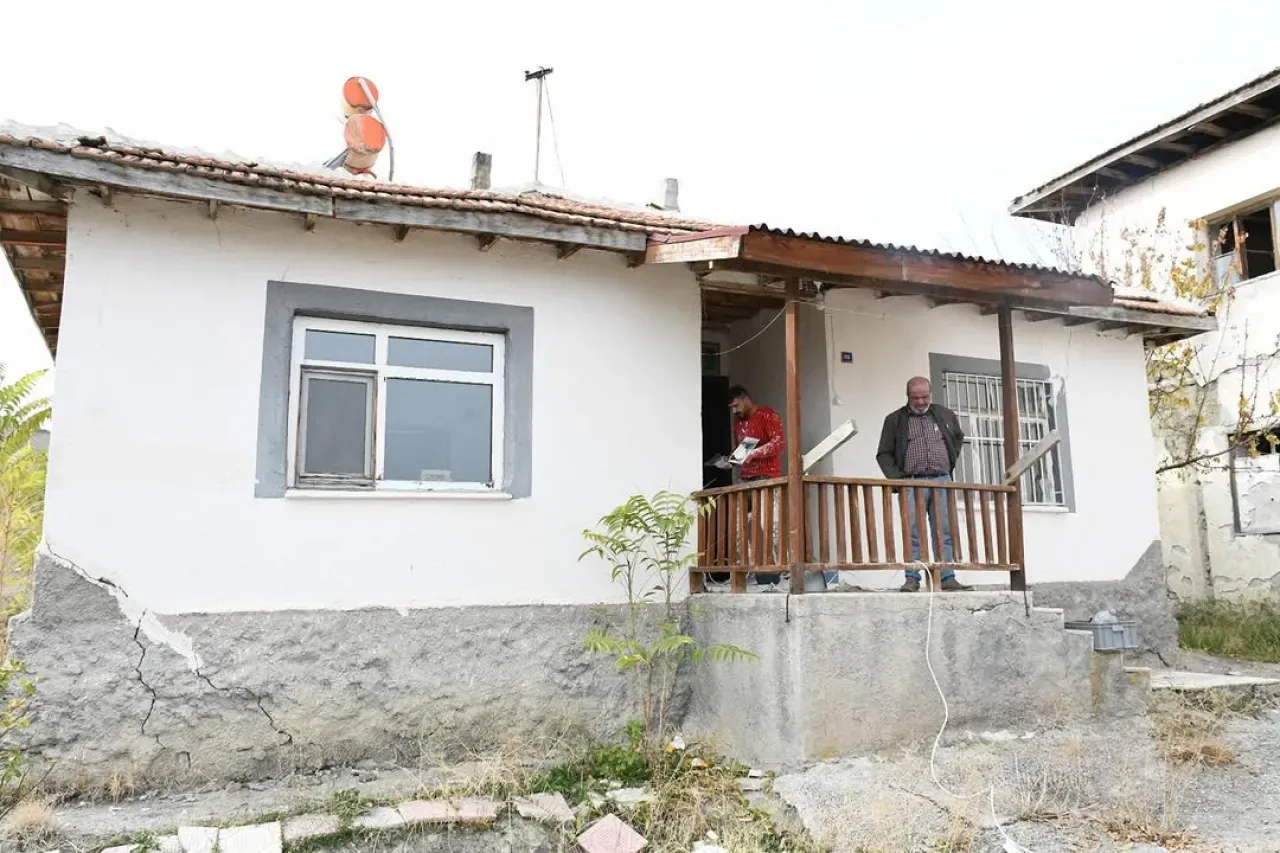 Kalecik Belediyesi, Demirtaş Mahallesi'nde Tarihi İmamevi'ni Yeniliyor Kalecik Belediyesi, Demirtaş Mahallesi'nde Tarihi İmamevi'ni Yeniliyor