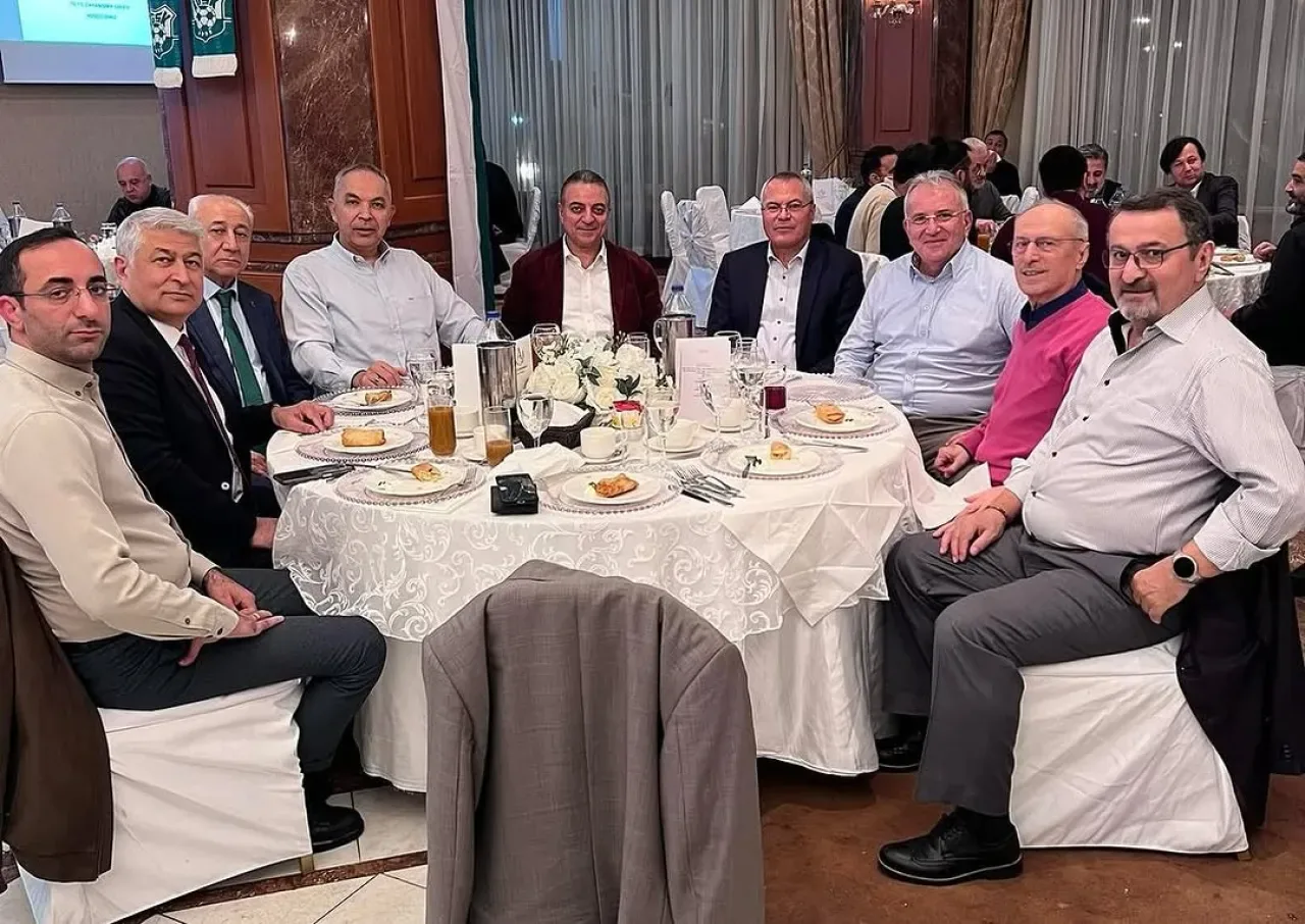 Küçük Ayasofya Spor Kulübü 70. Yıl Dayanışma Gecesi ile Coşkuyla Kutladı Küçük Ayasofya Spor Kulübü 70. Yıl Dayanışma Gecesi ile Coşkuyla Kutladı