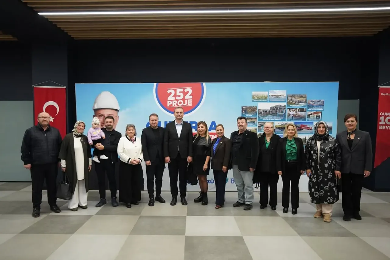 Beylikdüzü'nde Muhtarlarla Yönetim İş Birliği Toplantısı Beylikdüzü'nde Muhtarlarla Yönetim İş Birliği Toplantısı