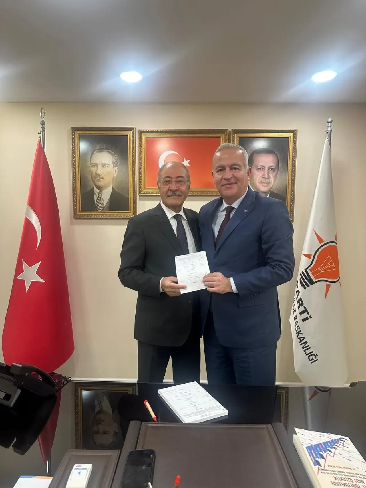 Eski Gaziosmanpaşa İlçe Milli Eğitim Müdürü Servet Bakırcı AK Parti'ye Katıldı Eski Gaziosmanpaşa İlçe Milli Eğitim Müdürü Servet Bakırcı AK Parti'ye Katıldı