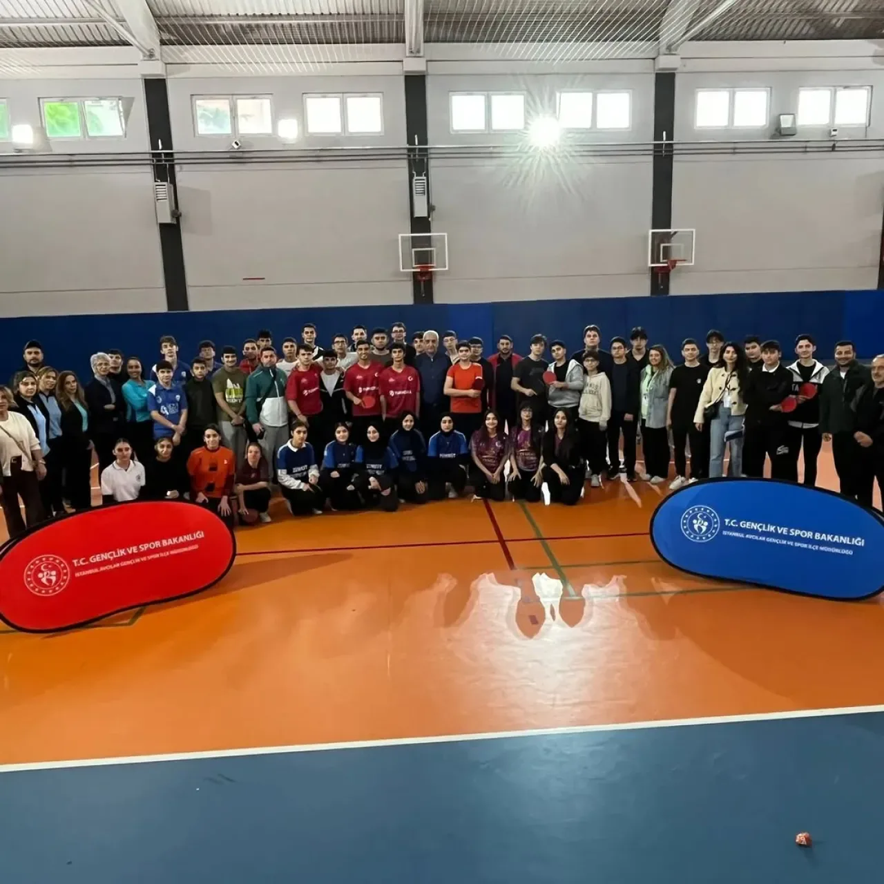 Avcılar'da Genç Sporcular Masa Tenisi Müsabakalarında Hünerlerini Sergiledi Avcılar'da Genç Sporcular Masa Tenisi Müsabakalarında Hünerlerini Sergiledi