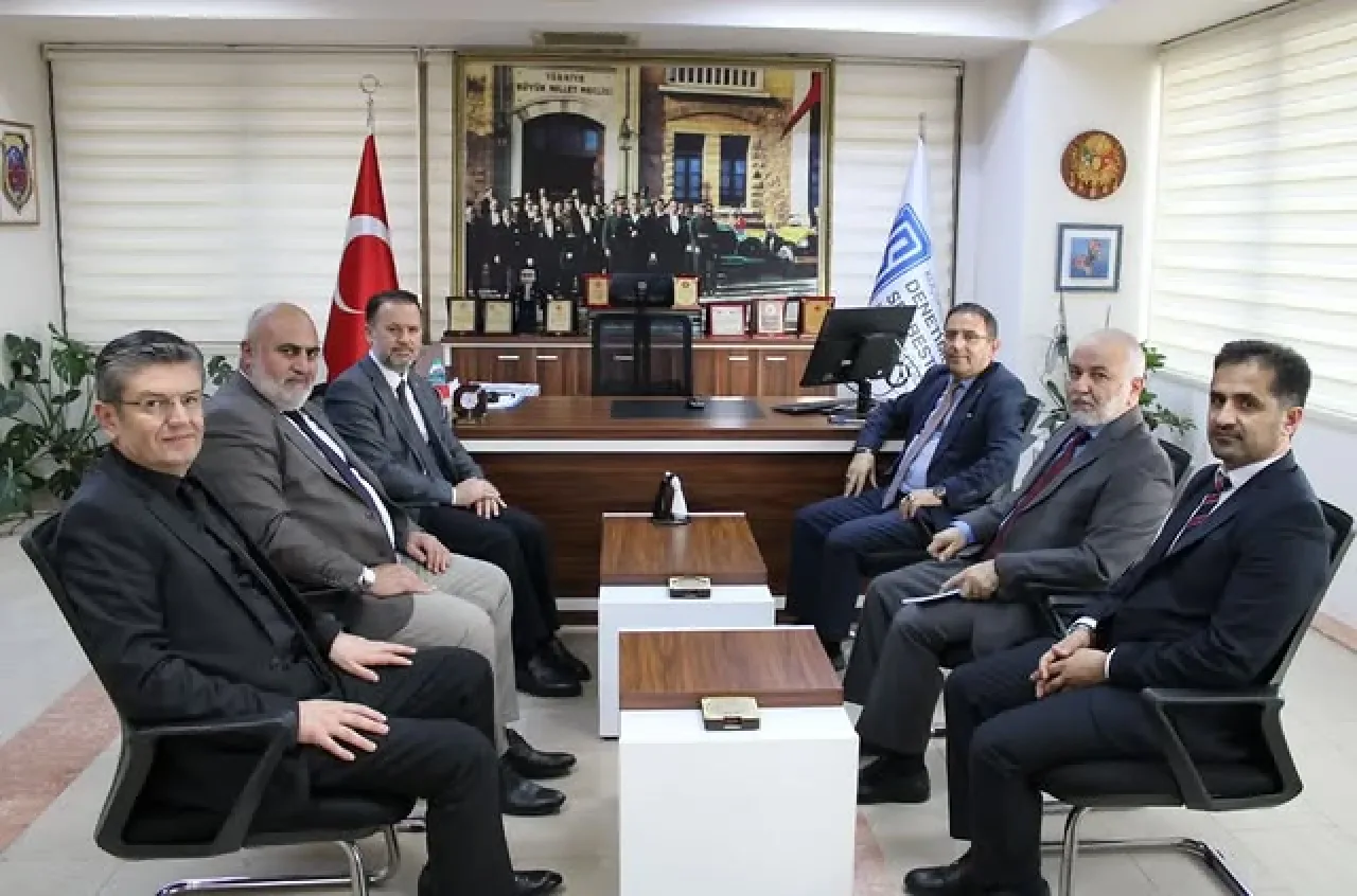 Küçükçekmece'de Manevi Rehberlik Toplantısı: Denetimli Serbestlik Sürecine Destek Küçükçekmece'de Manevi Rehberlik Toplantısı: Denetimli Serbestlik Sürecine Destek