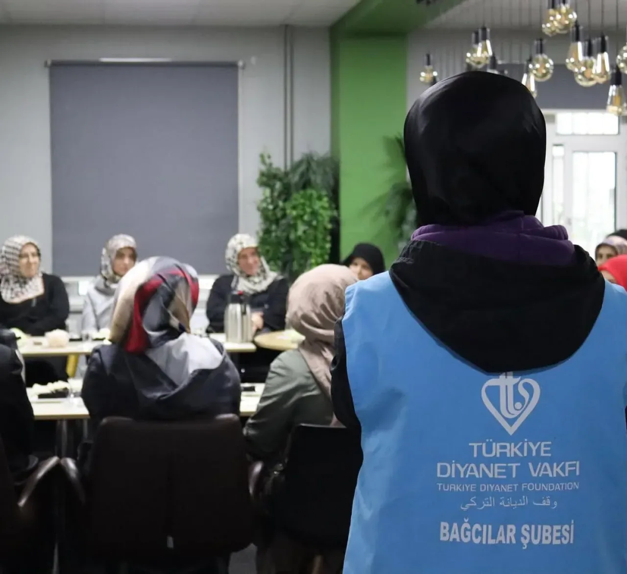 Bağcılar'da Emekli Öğretmenler Öğretmenler Günü'nde Unutulmadı Bağcılar'da Emekli Öğretmenler Öğretmenler Günü'nde Unutulmadı