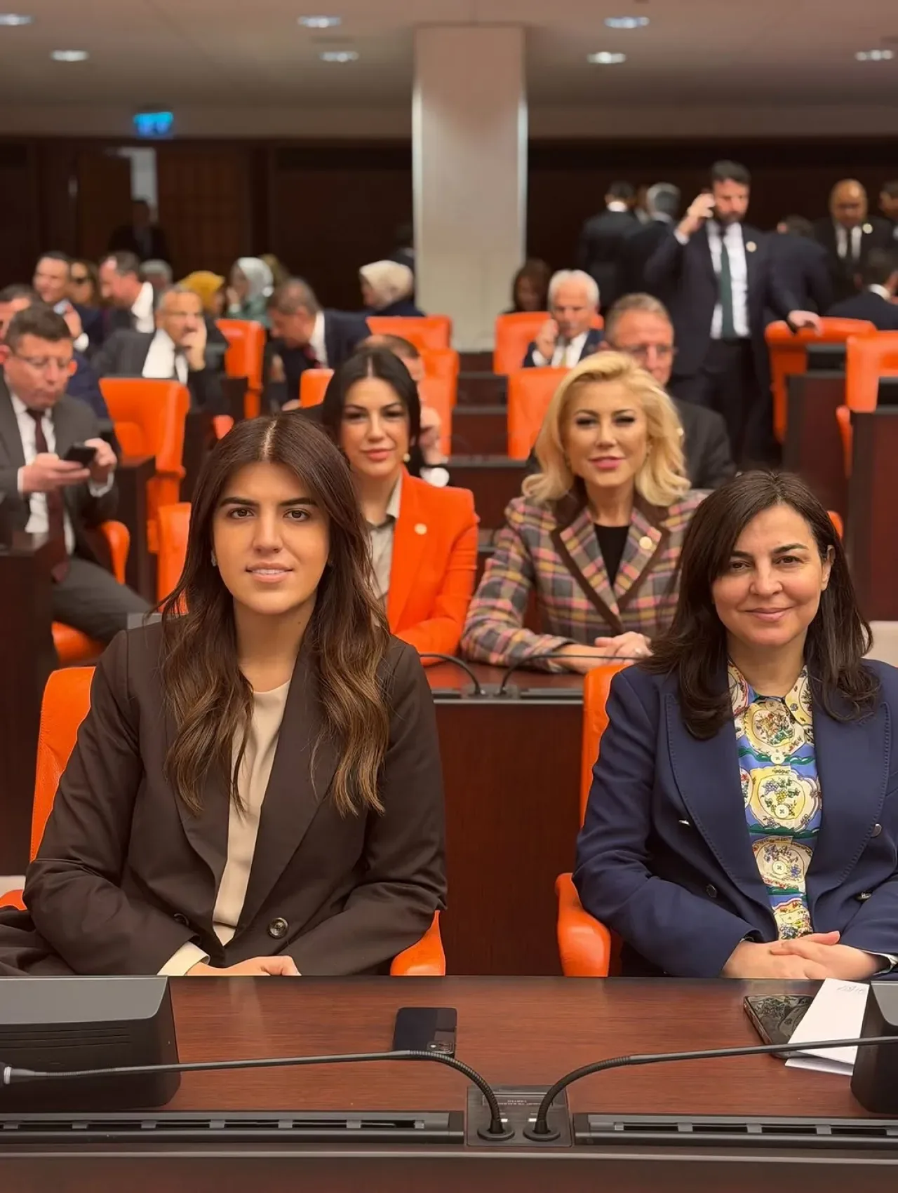 AK Parti İstanbul Milletvekili Nilhan Ayan'dan TBMM Genel Kurul Açıklaması AK Parti İstanbul Milletvekili Nilhan Ayan'dan TBMM Genel Kurul Açıklaması